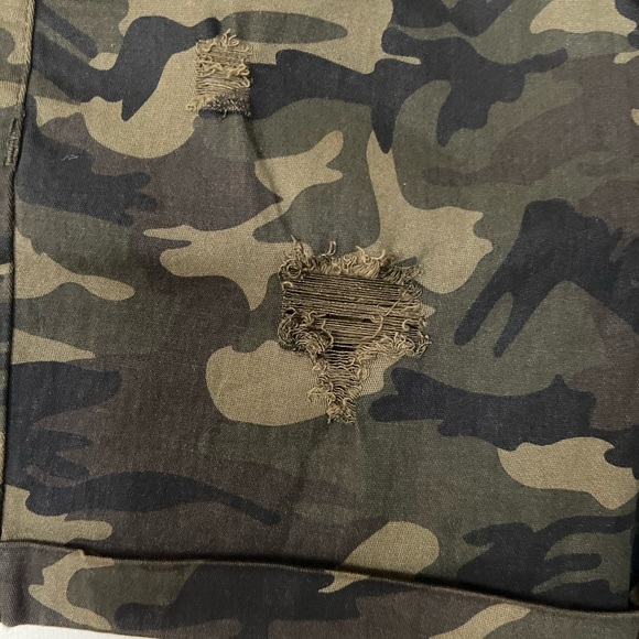 Elite Jeans Womens Camo Shorts 7/28 High Rise Stretch Distressed Casual Outdoor - Picture 11 of 17
